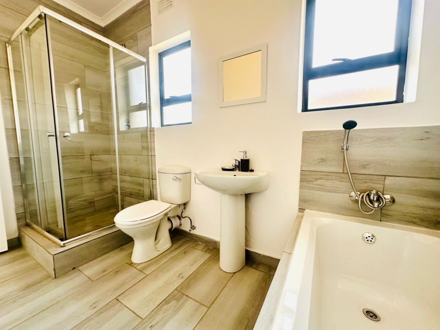 3 Bedroom Property for Sale in Albertsdal Gauteng