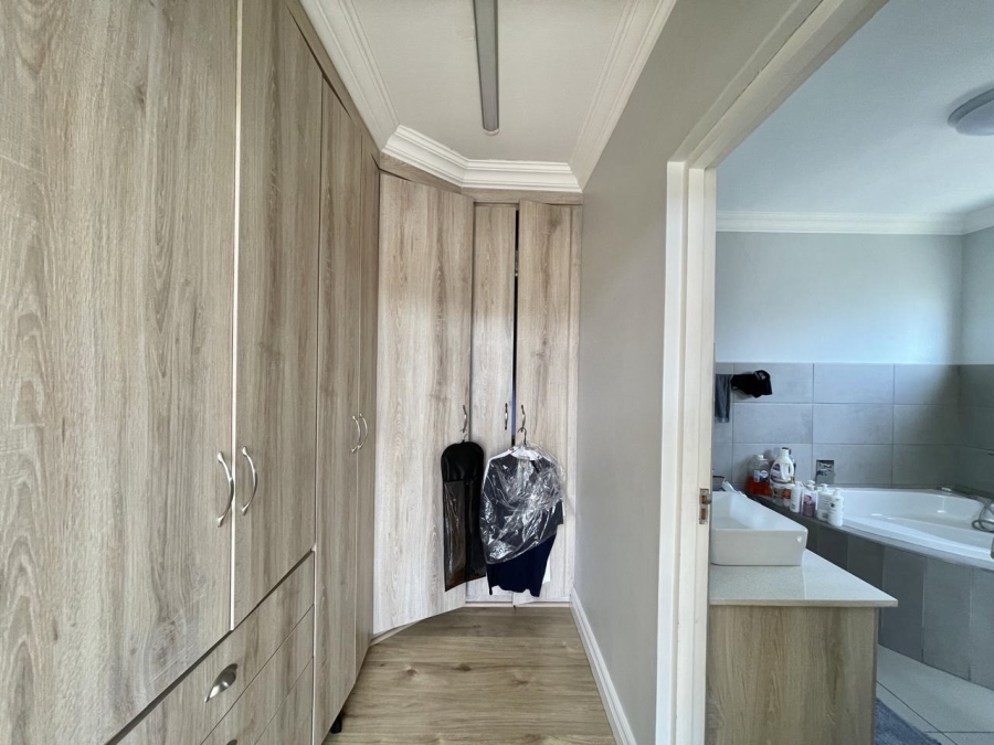4 Bedroom Property for Sale in Olympus AH Gauteng