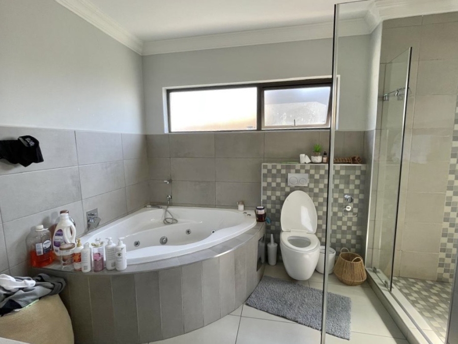 4 Bedroom Property for Sale in Olympus AH Gauteng