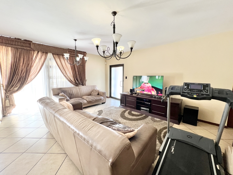 4 Bedroom Property for Sale in Country View Gauteng