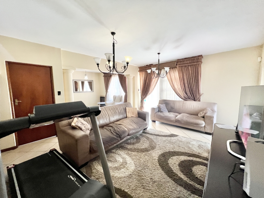 4 Bedroom Property for Sale in Country View Gauteng
