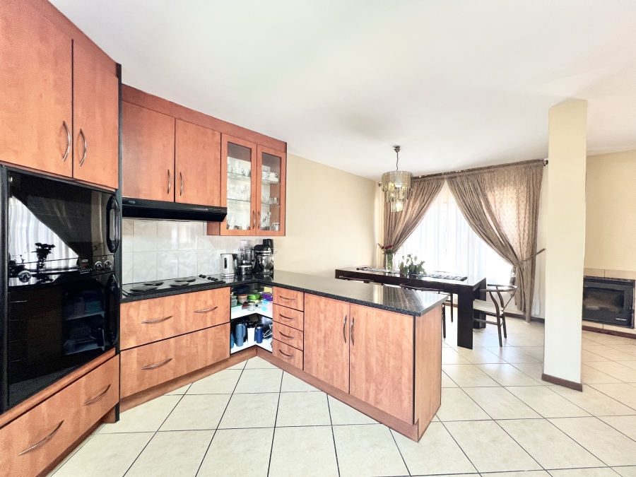 4 Bedroom Property for Sale in Country View Gauteng