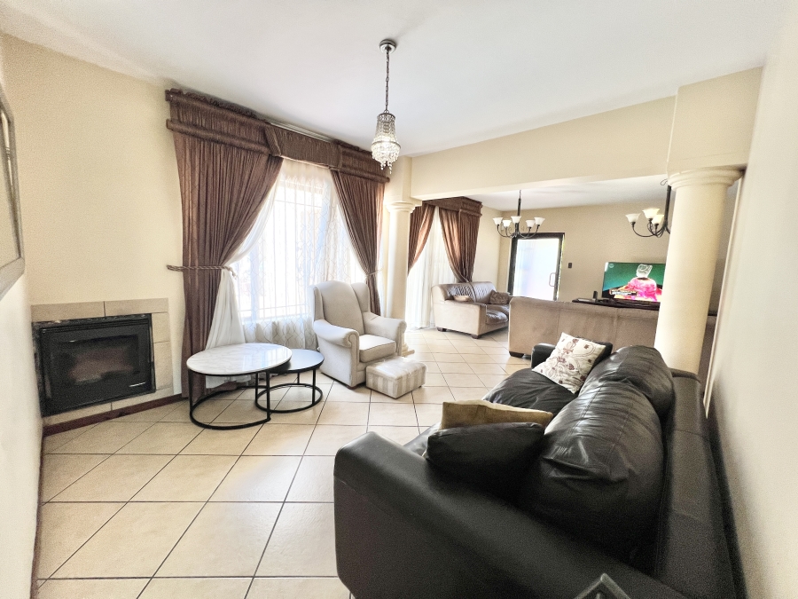 4 Bedroom Property for Sale in Country View Gauteng