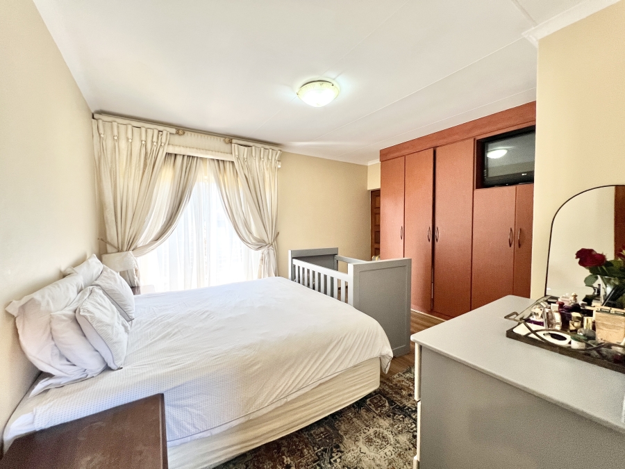 4 Bedroom Property for Sale in Country View Gauteng