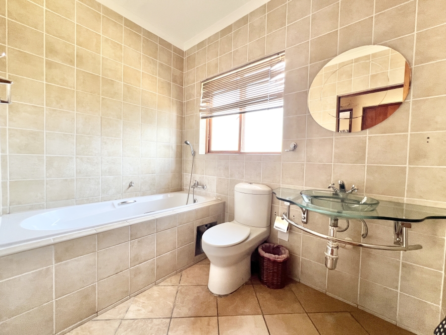 4 Bedroom Property for Sale in Country View Gauteng