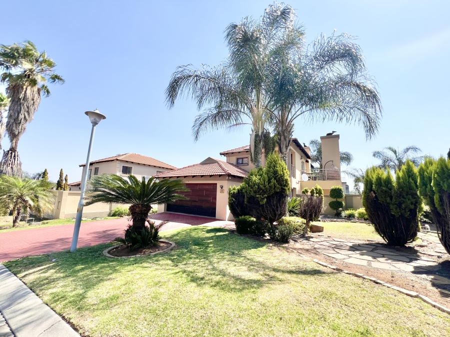 4 Bedroom Property for Sale in Country View Gauteng