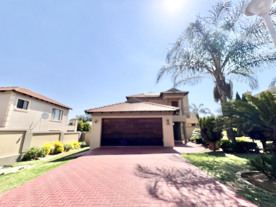 4 Bedroom Property for Sale in Country View Gauteng