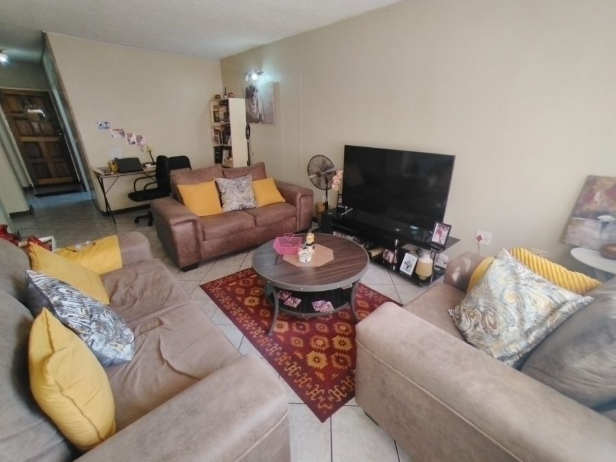 2 Bedroom Property for Sale in Wonderboom South Gauteng