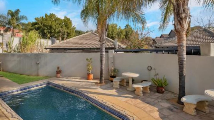 2 Bedroom Property for Sale in Amorosa Gauteng