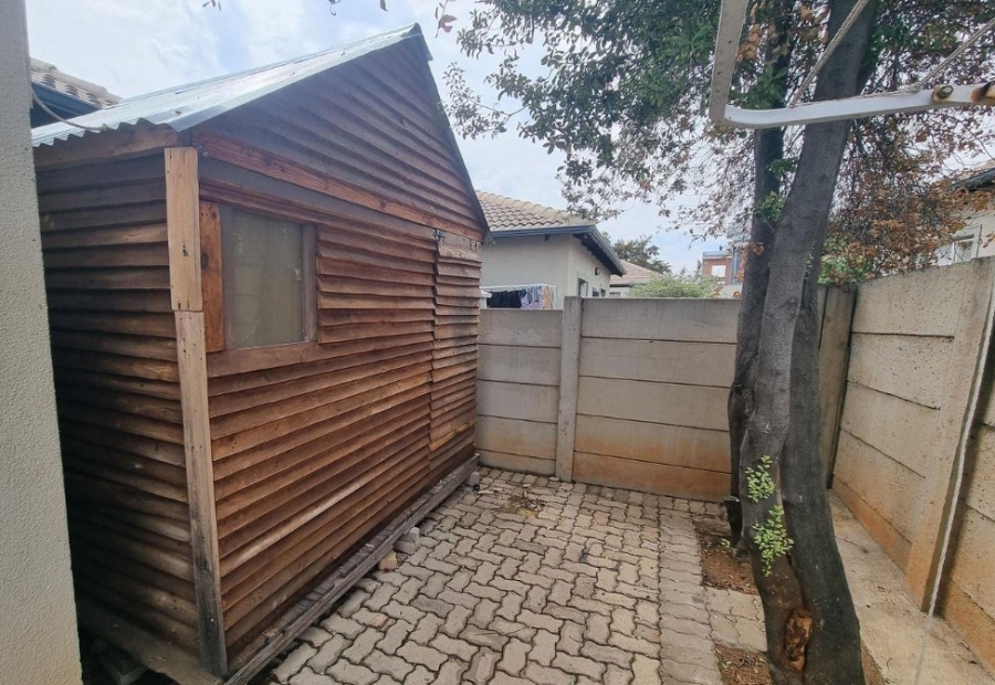 2 Bedroom Property for Sale in Amorosa Gauteng