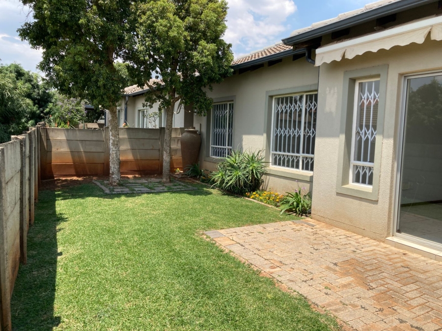 2 Bedroom Property for Sale in Amorosa Gauteng