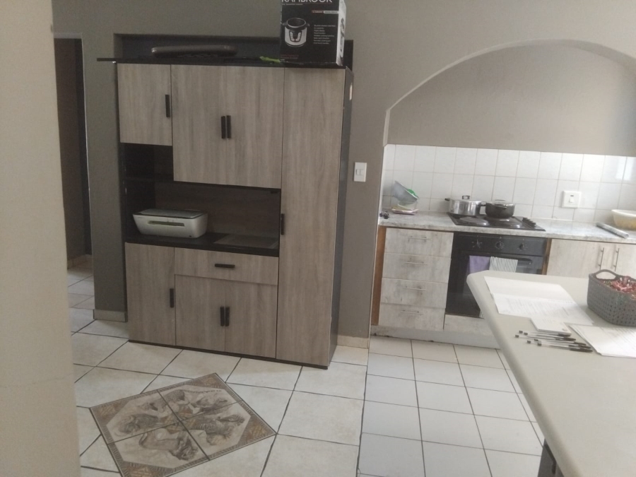 2 Bedroom Property for Sale in Roodekrans Gauteng