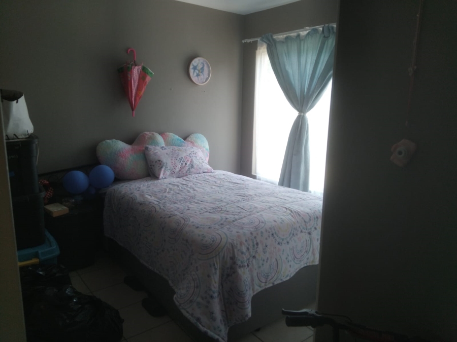 2 Bedroom Property for Sale in Roodekrans Gauteng