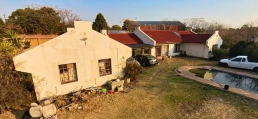 4 Bedroom Property for Sale in Glen Austin Gauteng