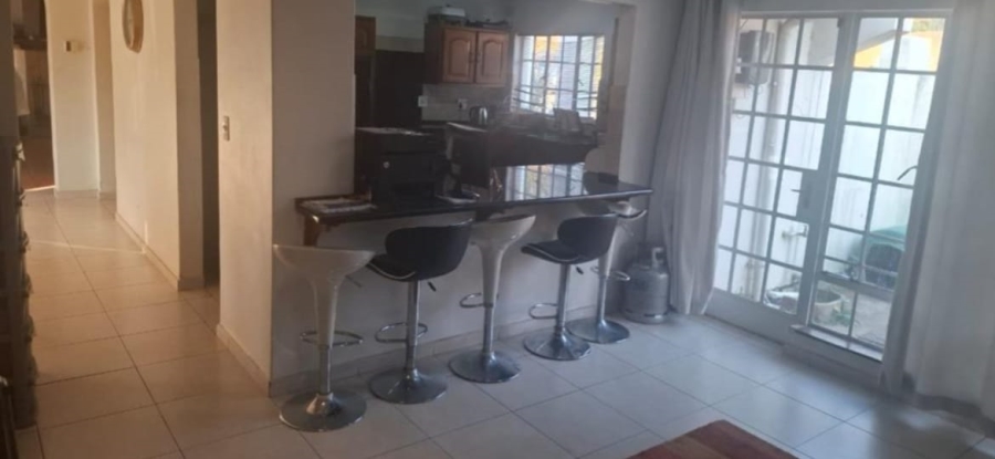 4 Bedroom Property for Sale in Glen Austin Gauteng