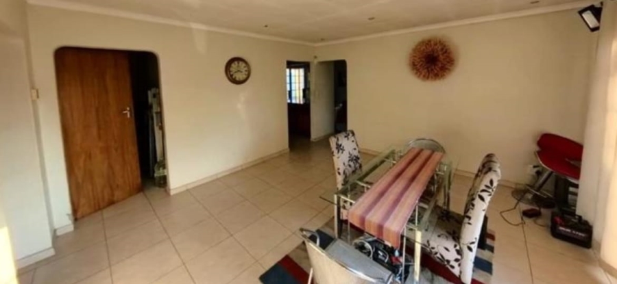 4 Bedroom Property for Sale in Glen Austin Gauteng