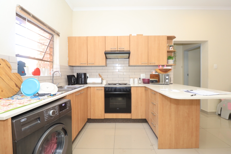 2 Bedroom Property for Sale in Noordheuwel Gauteng