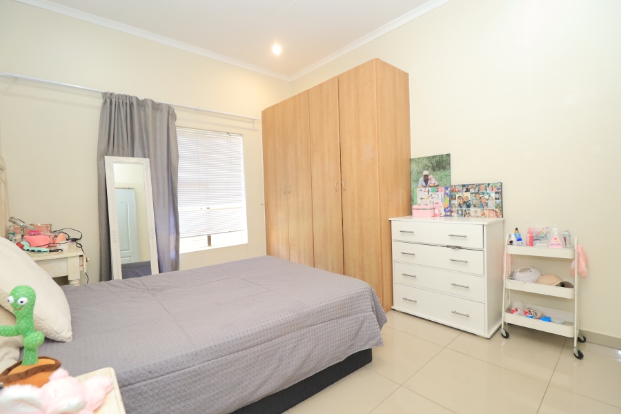 2 Bedroom Property for Sale in Noordheuwel Gauteng