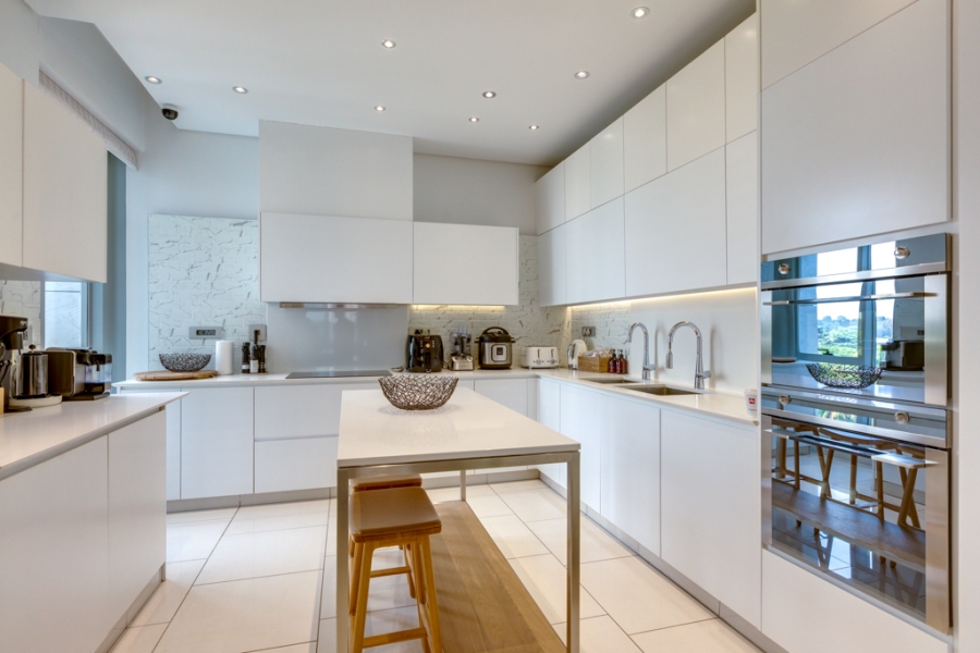 3 Bedroom Property for Sale in Sandhurst Gauteng