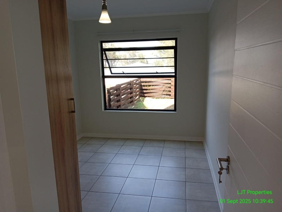 To Let 1 Bedroom Property for Rent in Witfield Gauteng