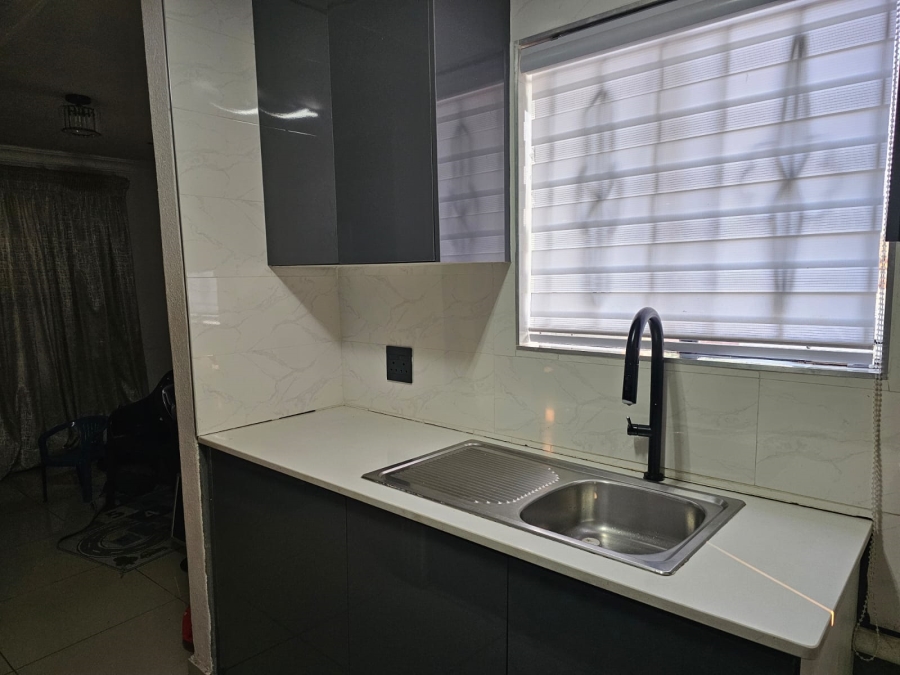 To Let 3 Bedroom Property for Rent in Danville Gauteng