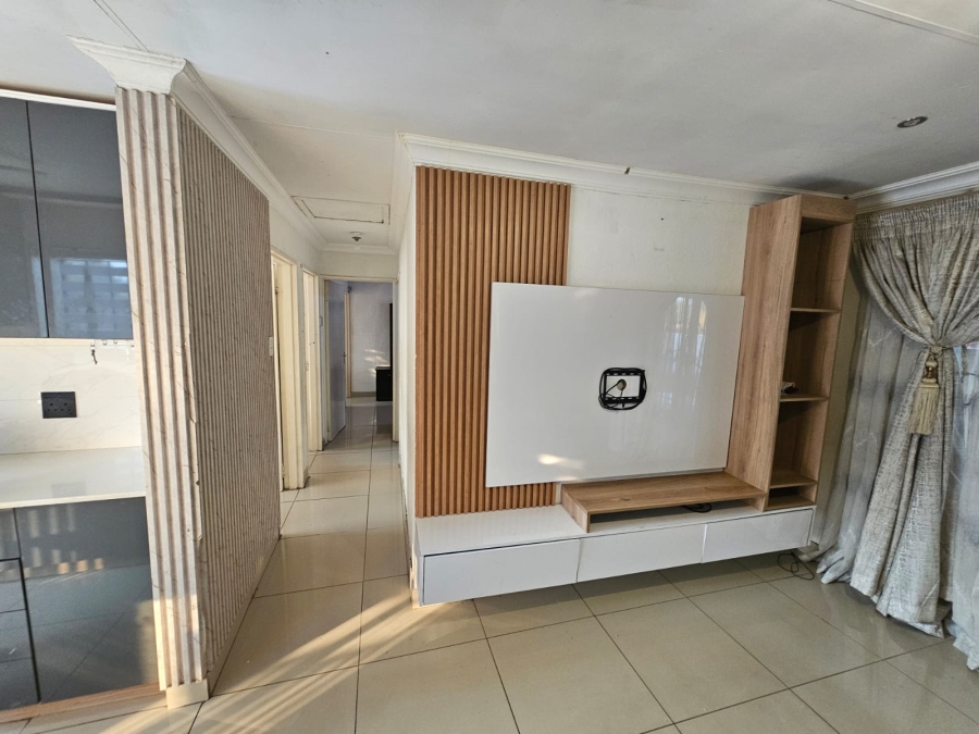 To Let 3 Bedroom Property for Rent in Danville Gauteng