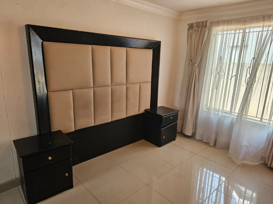 To Let 3 Bedroom Property for Rent in Danville Gauteng