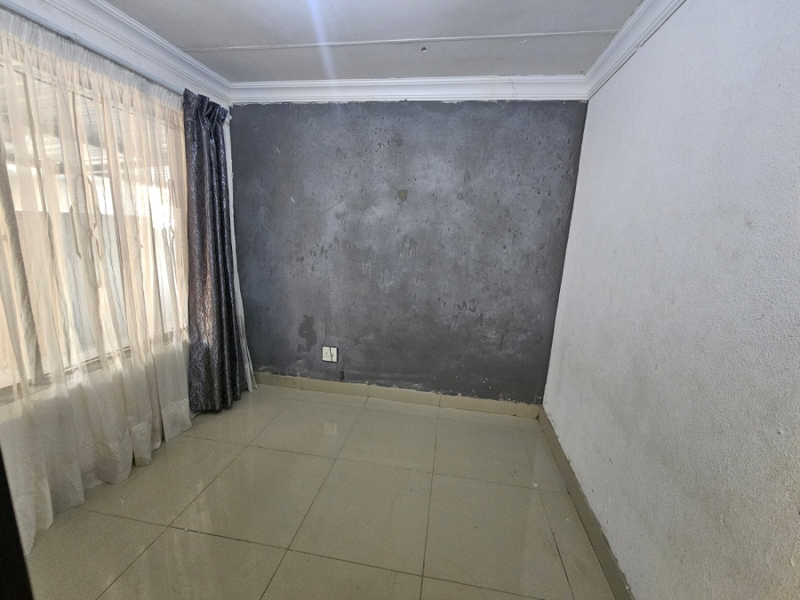 To Let 3 Bedroom Property for Rent in Danville Gauteng