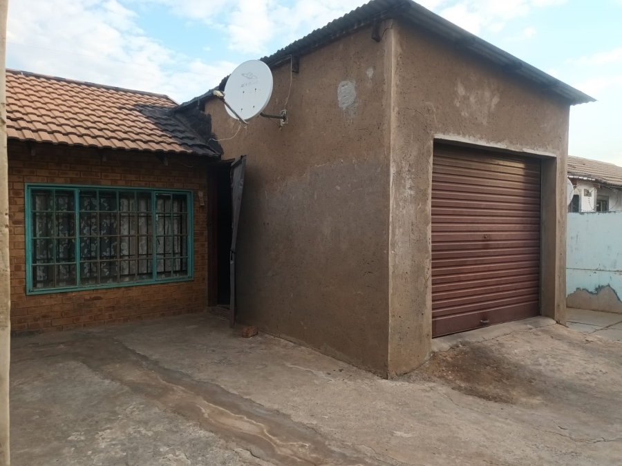 To Let 2 Bedroom Property for Rent in Elandspoort Gauteng