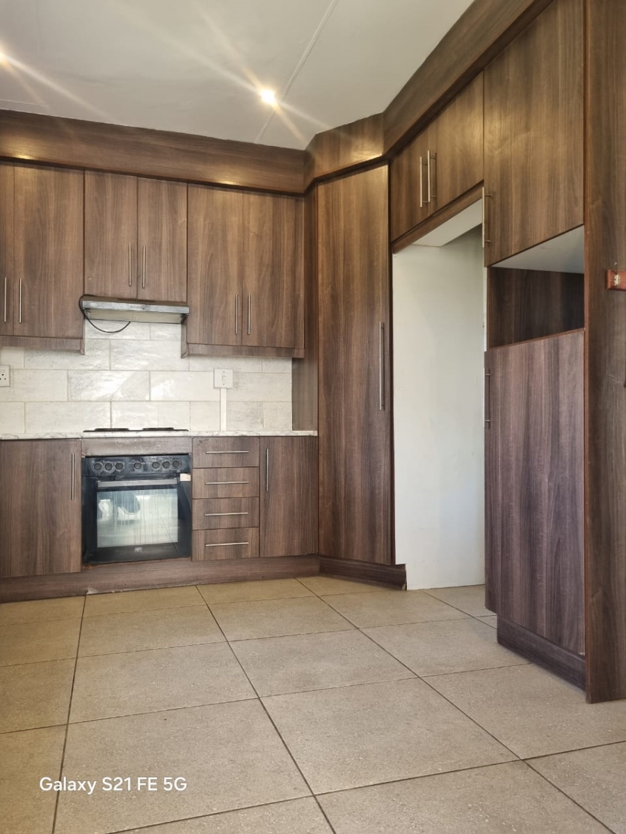 To Let 3 Bedroom Property for Rent in Kookrus Gauteng