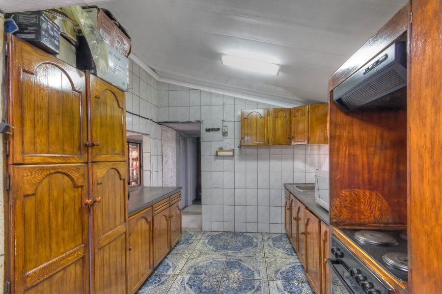 4 Bedroom Property for Sale in Lenasia Gauteng