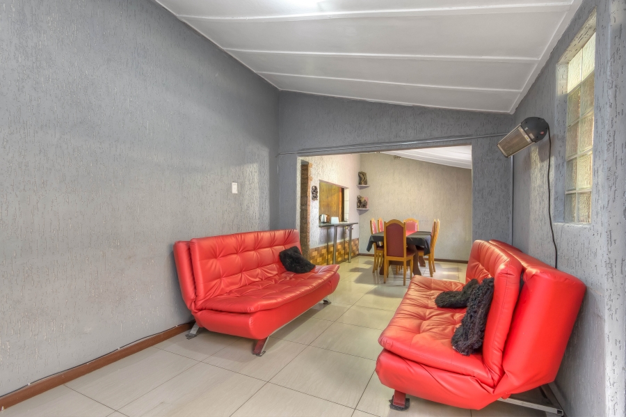 4 Bedroom Property for Sale in Lenasia Gauteng