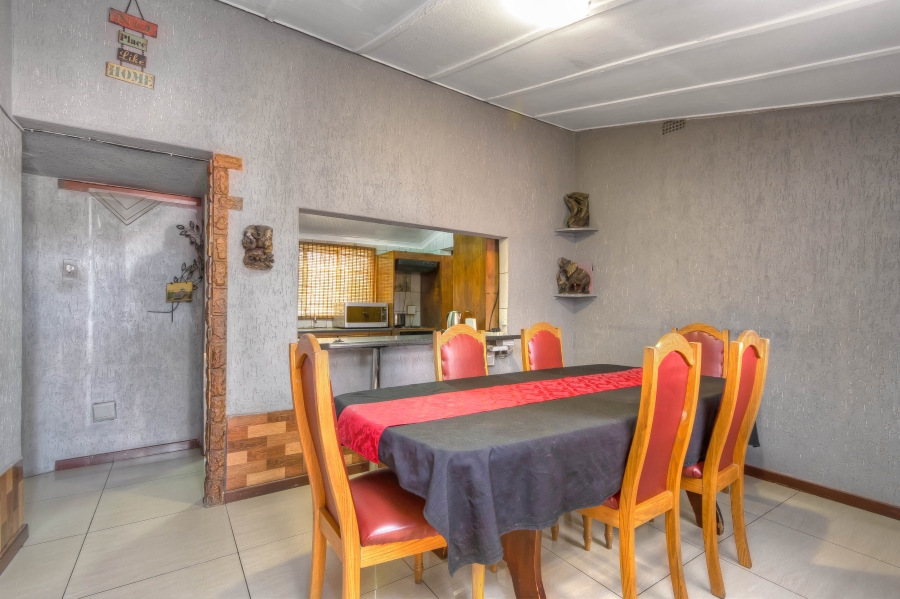 4 Bedroom Property for Sale in Lenasia Gauteng