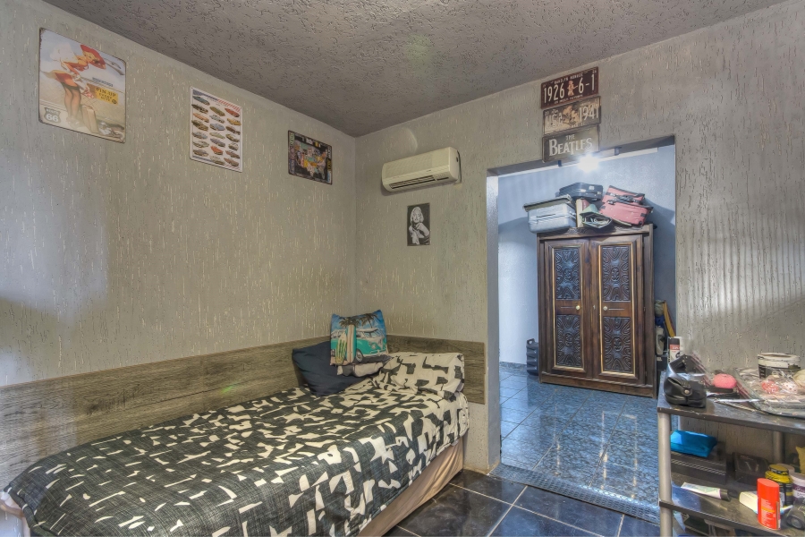 4 Bedroom Property for Sale in Lenasia Gauteng