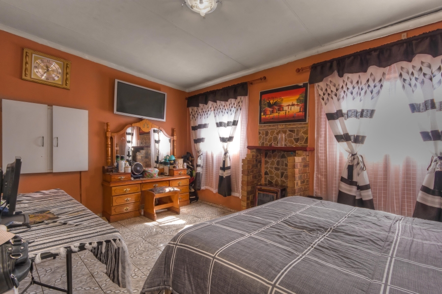 4 Bedroom Property for Sale in Lenasia Gauteng