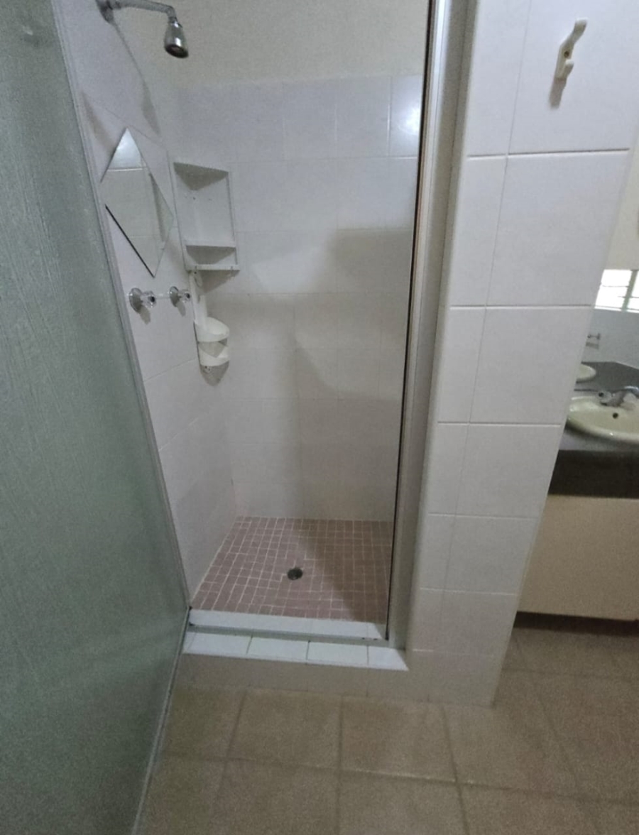 2 Bedroom Property for Sale in Dunnottar Gauteng