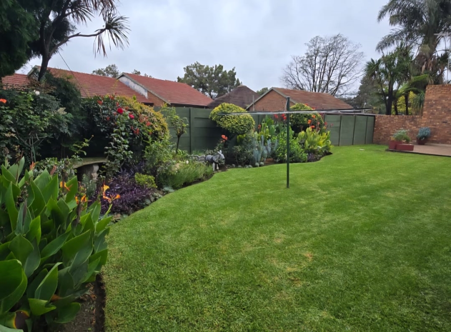 2 Bedroom Property for Sale in Dunnottar Gauteng