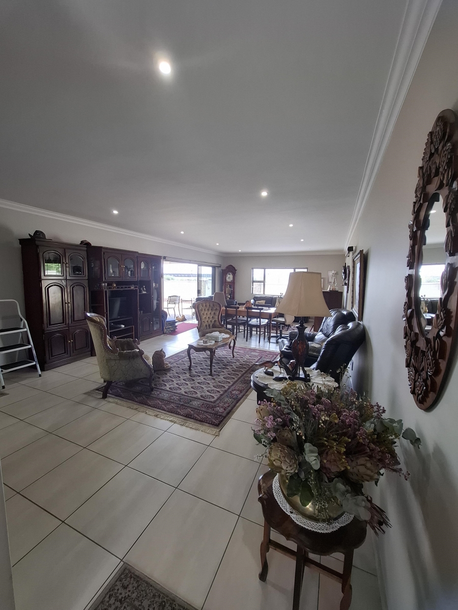 3 Bedroom Property for Sale in The Retreat Gauteng