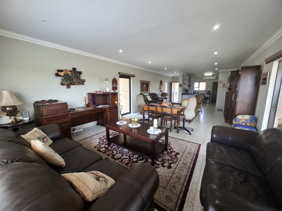 3 Bedroom Property for Sale in The Retreat Gauteng