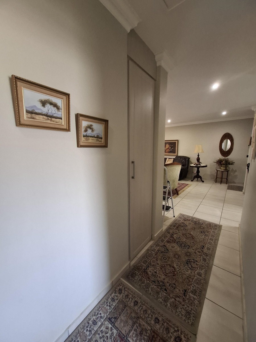 3 Bedroom Property for Sale in The Retreat Gauteng