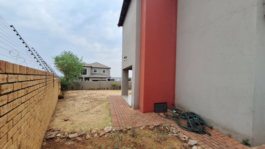 3 Bedroom Property for Sale in Thatchfield Estate Gauteng