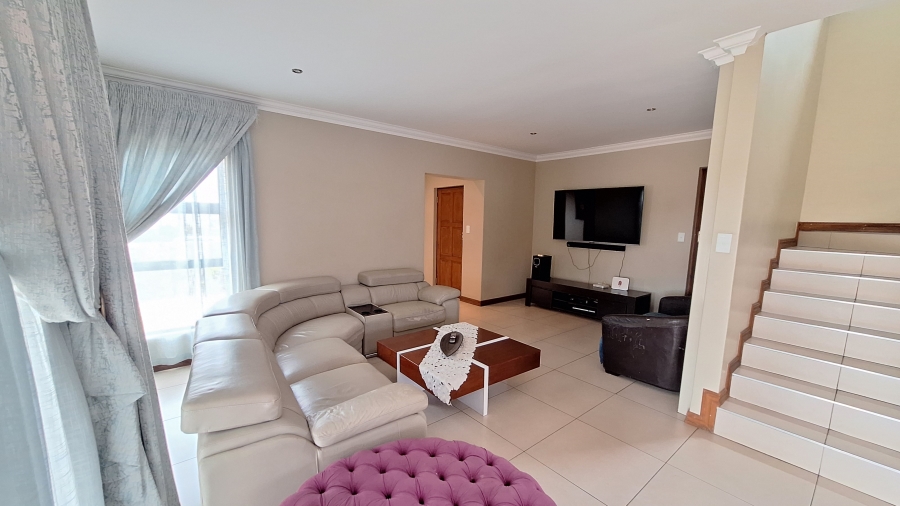 3 Bedroom Property for Sale in Thatchfield Estate Gauteng