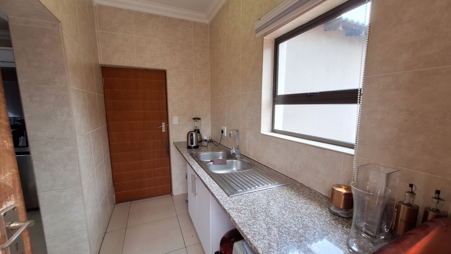 3 Bedroom Property for Sale in Thatchfield Estate Gauteng