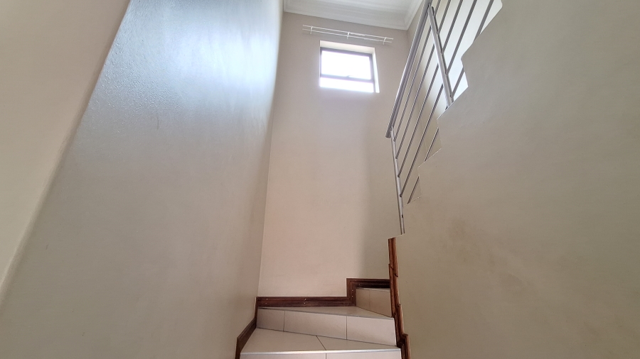 3 Bedroom Property for Sale in Thatchfield Estate Gauteng