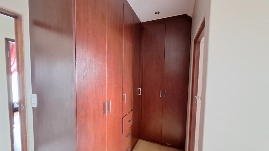 3 Bedroom Property for Sale in Thatchfield Estate Gauteng