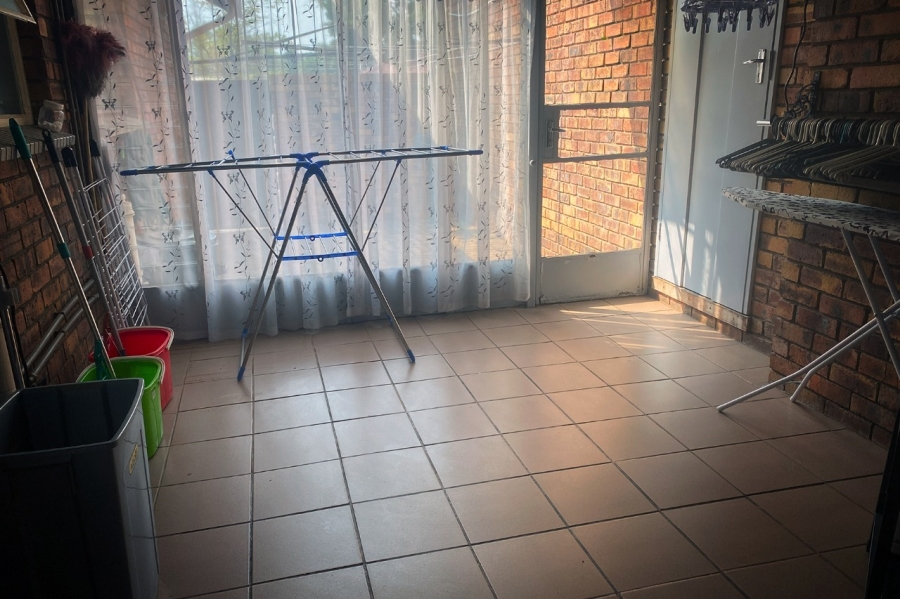 3 Bedroom Property for Sale in Dunnottar Gauteng