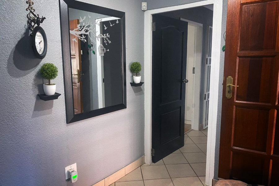 3 Bedroom Property for Sale in Dunnottar Gauteng