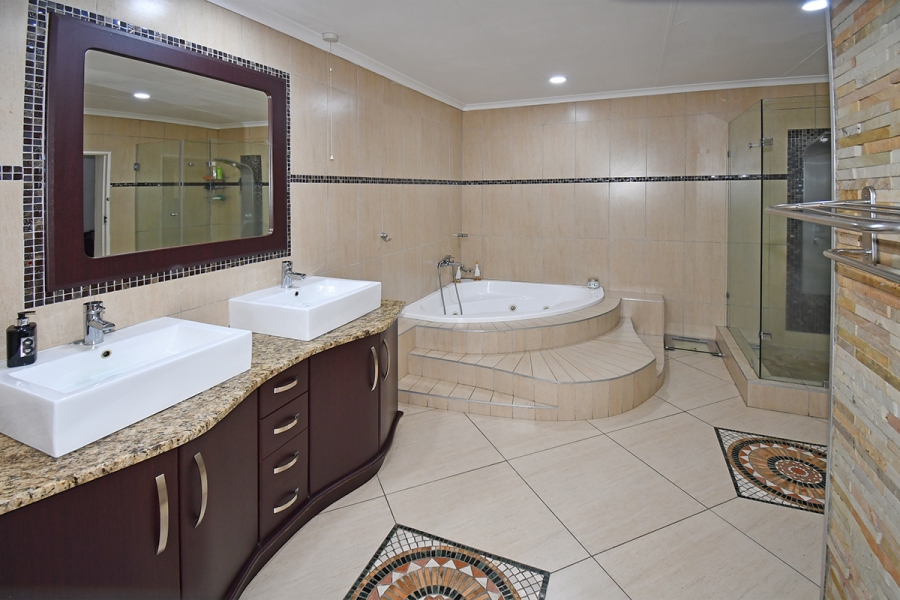 4 Bedroom Property for Sale in Bryanston Gauteng