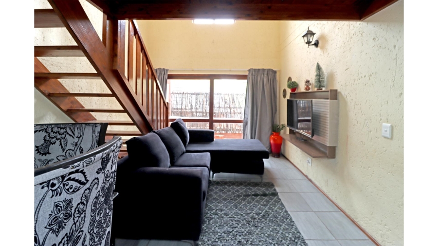 1 Bedroom Property for Sale in Magaliessig Gauteng