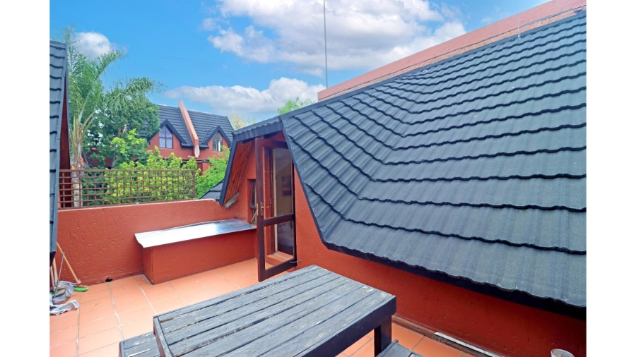 1 Bedroom Property for Sale in Magaliessig Gauteng
